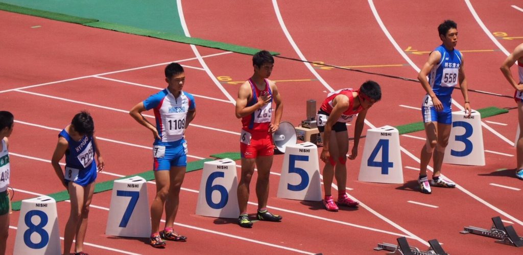 2017年兵庫県インターハイ100m準決勝のスタート前